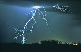 自動(dòng)氣象環(huán)境監(jiān)測站綜合防雷電設(shè)計(jì)原則及實(shí)現(xiàn)方案 自動(dòng)氣象環(huán)境監(jiān)測站綜合防雷電設(shè)計(jì)原則及實(shí)現(xiàn)方案